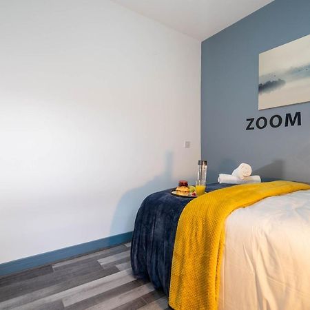 Autumn Oasis - Chic Studio In West Midlands Apartment เบอร์มิงแฮม ภายนอก รูปภาพ